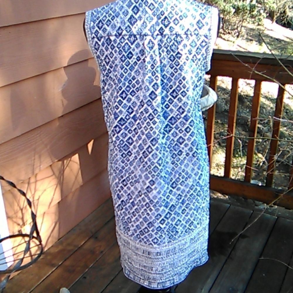 Studio M Shift Dress - Picture 4 of 8